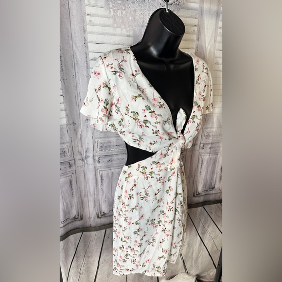 Follow me home dress floral mini dress - Picture 2 of 9